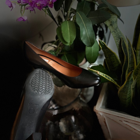 Shoes - Picture 1 of 3